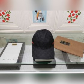 Классическая ткань Gucci подходит для любого времени года. Фотогр