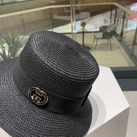 Шляпа Gucci, полностью связанная вручную, в стиле ремесленного ди