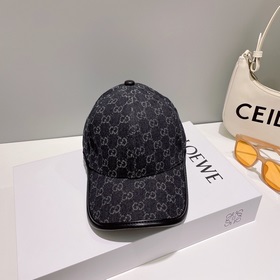 Классическая бейсболка Gucci, изготовленная по оригинальному обра