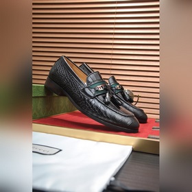 Бренд： GUCCI Стандартный размер： мужской 38/44 (45/46 по заказу)