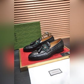 Бренд： GUCCI Стандартный размер： мужской 38/44 (45/46 по заказу)