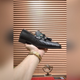 Бренд： GUCCI Стандартный размер： мужской 38/44 (45/46 по заказу)