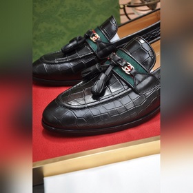 Бренд： GUCCI Стандартный размер： мужской 38/44 (45/46 по заказу) 