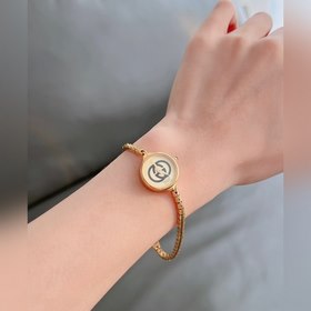 Модель Gucci! Очень женственная. С простым циферблатом, без лишни