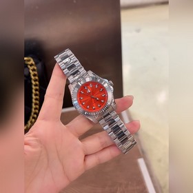 Новая модель GUCCI 2023 года выглядит просто великолепно! Очень с