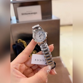 Gucci Original Gucci, серия G-timeless, классический ремешок с де
