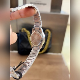 Gucci Original Gucci, серия G-timeless, классический ремешок с де