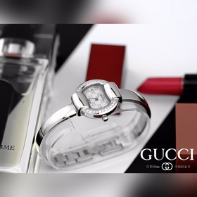 GUCCI предлагает популярную классическую модель. Эти часы в форме