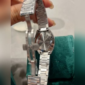 380 Гуччи GUCCI GG2570 YA142502 серия наручных часов. Отражают ун