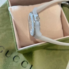 Новая модель GUCCI, часы Gucci Dive, вдохновленные дизайном дайве