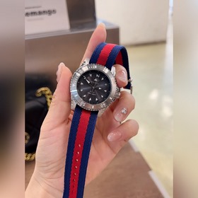 Новая модель GUCCI 2023 года выглядит просто великолепно! Очень с