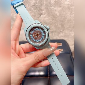 650 Новинка Откройте для себя тайны мира с часами GUCCI DIVE. Се