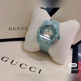 650 Новинка Откройте для себя тайны мира с часами GUCCI DIVE. Се
