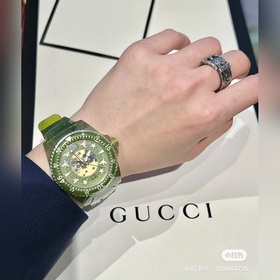 650 Новинка Откройте для себя тайны мира с часами GUCCI DIVE. Се