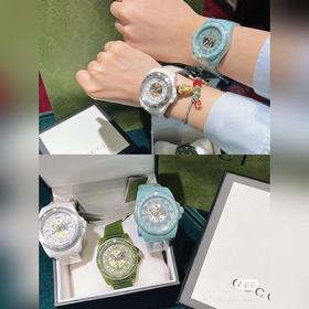 650 Новинка Откройте для себя тайны мира с часами GUCCI DIVE. Се
