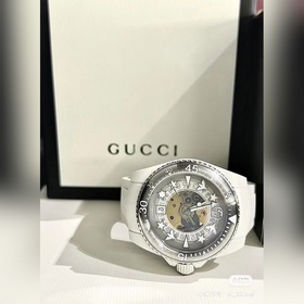 650 Новинка Откройте для себя тайны мира с часами GUCCI DIVE. Се