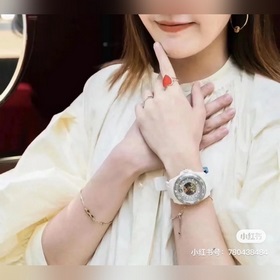 Новая модель. Откройте для себя тайны мира с часами GUCCI DIVE. С