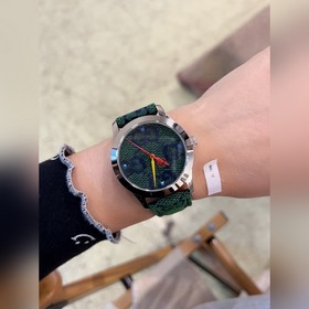 Специальная серия Gucci 520 G-Timeless. Идеальная ручная вышивка.