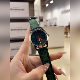 Специальная серия Gucci 520 G-Timeless. Идеальная ручная вышивка.
