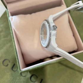 Новая модель GUCCI, часы Gucci Dive, вдохновленные дизайном дайве
