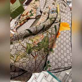 Двусторонняя кашемировая шарф с цветочным узором от Gucci ~ Прекр