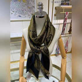 G House [Двойной золотой шарф 140] – это настоящий шедевр, которы