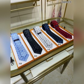 Серия галстуков для мужчин 【Галстук в шахматную клетку L】 Редкий