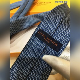 Синхронная отгрузка в магазины. Серия галстуков для мужчин. [Галс