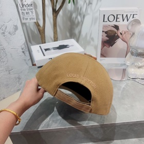 Бейсболка Louis Vuitton, официальный сайт, новый цвет LV бейсболк