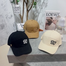 Бейсболка Louis Vuitton, официальный сайт, новый цвет LV бейсболк