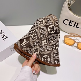 Новинка! Louis Vuitton представляет новую модель рыбацкой кепки L