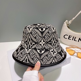 Новинка! Louis Vuitton представляет новую модель рыбацкой кепки L