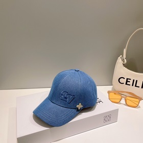 LouiVuittonLV Новая модель бейсболки Louis Vuitton с вышитым лого