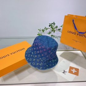 Новая модель джинсовой кепки в стиле рыбацкой кепки от LV Louis V