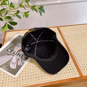 Новая бейсболка LV (Louis Vuitton) с вышивкой LV, изготовлена по 