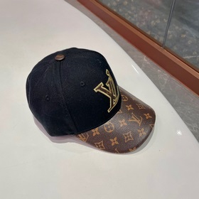 LouiVuittonLV Новая модель бейсболки Louis Vuitton с вышитым лого