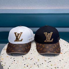 LouiVuittonLV Новая модель бейсболки Louis Vuitton с вышитым лого