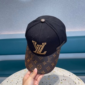 LouiVuittonLV Новая модель бейсболки Louis Vuitton с вышитым лого