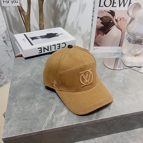 Бейсболка Louis Vuitton, официальный сайт, новый цвет LV бейсболк