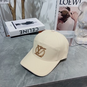 Бейсболка Louis Vuitton, официальный сайт, новый цвет LV бейсболк