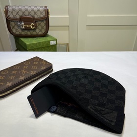 Луи Виттон LOUIS VUITTON] Вязаная шапка из кашемира. Новинка на о
