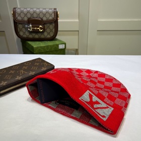 Луи Виттон LOUIS VUITTON] Вязаная шапка из кашемира. Новинка на о