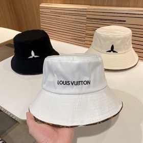 【LOUIS VUITTON Луи Виттон】 Официальный сайт 2023 года синхронизир