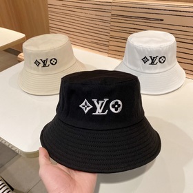 【LOUIS VUITTON Луи Виттон】 Официальный сайт 2023 года синхронизир