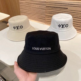 【LOUIS VUITTON Луи Виттон】 Официальный сайт 2023 года синхронизир