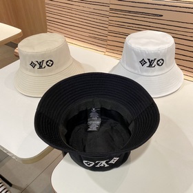【LOUIS VUITTON Луи Виттон】 Официальный сайт 2023 года синхронизир