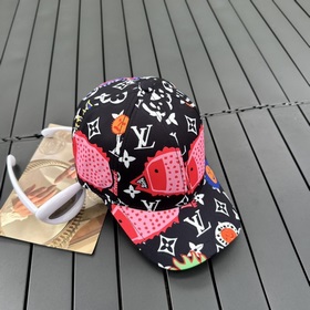 Бейсболка Louis Vuitton Новая модель LV действительно очень крас