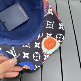 Бейсболка Louis Vuitton Новая модель LV действительно очень крас
