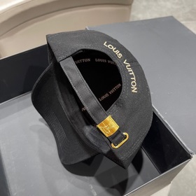 Louis Vuitton LV ~ Новая модель бейсболки весна-лето 2023 года, о