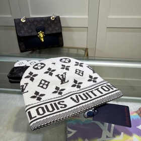 Луи Виттон LOUIS VUITTON] Вязаная шапка из кашемира. Новинка на о
